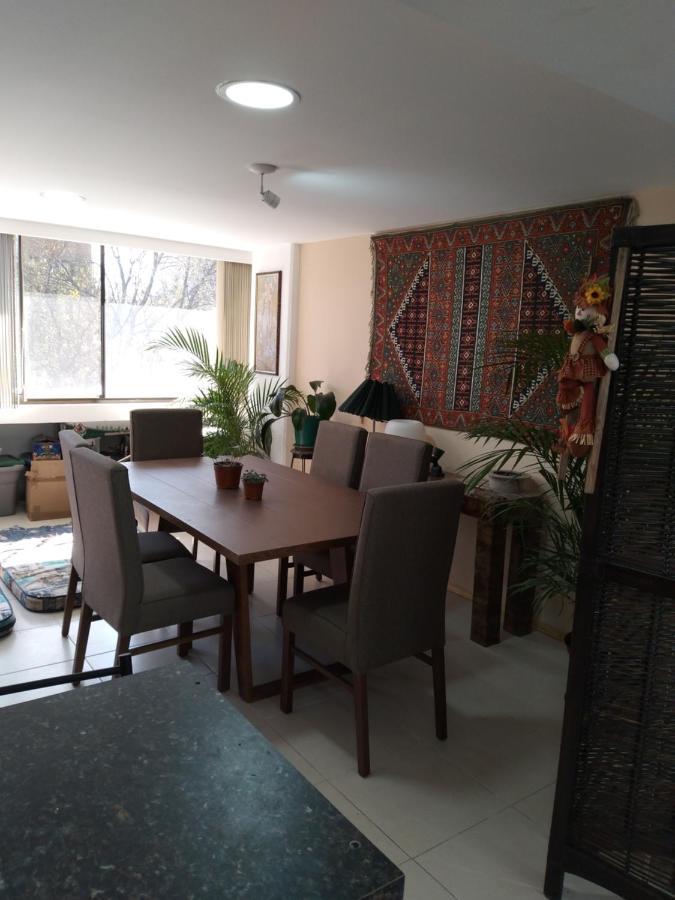 Charming Sunny Bedroom Overlooking Beautiful Amsterdam Avenue In Best Condesa Area Mexico-stad Buitenkant foto
