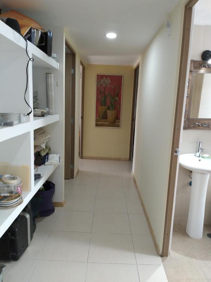 Charming Sunny Bedroom Overlooking Beautiful Amsterdam Avenue In Best Condesa Area Mexico-stad Buitenkant foto