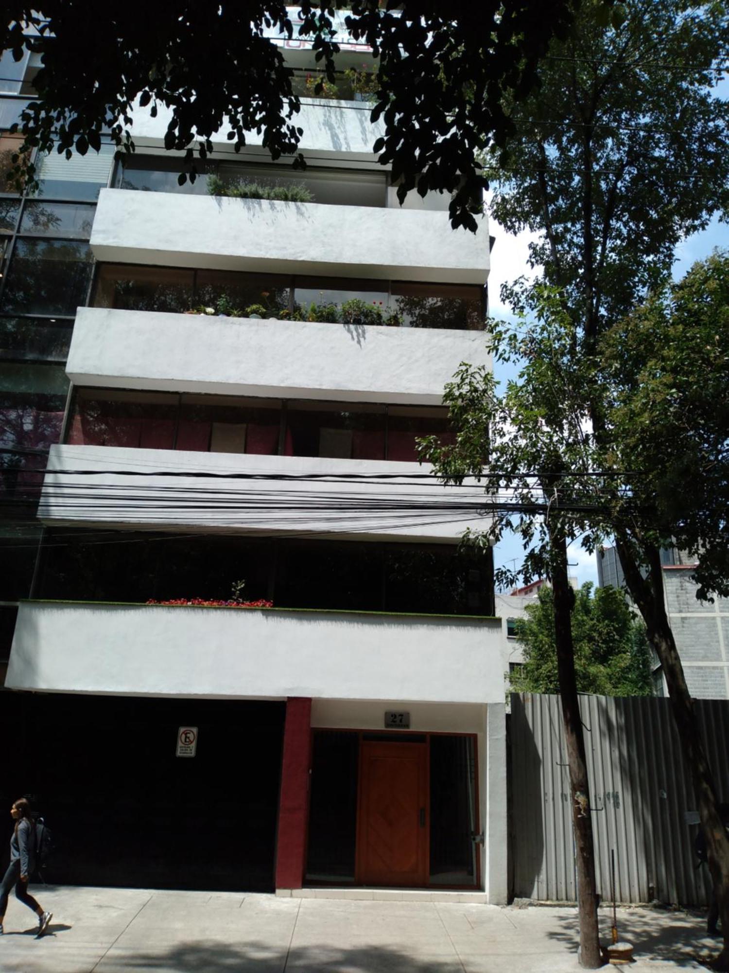 Charming Sunny Bedroom Overlooking Beautiful Amsterdam Avenue In Best Condesa Area Mexico-stad Buitenkant foto